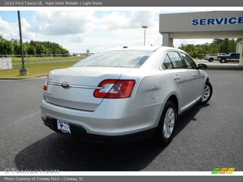 Ingot Silver Metallic / Light Stone 2010 Ford Taurus SE