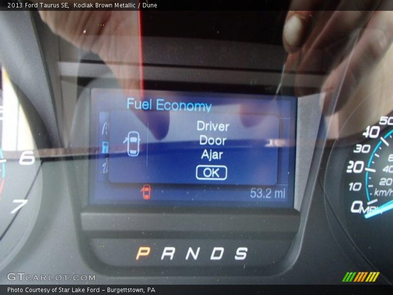 Kodiak Brown Metallic / Dune 2013 Ford Taurus SE