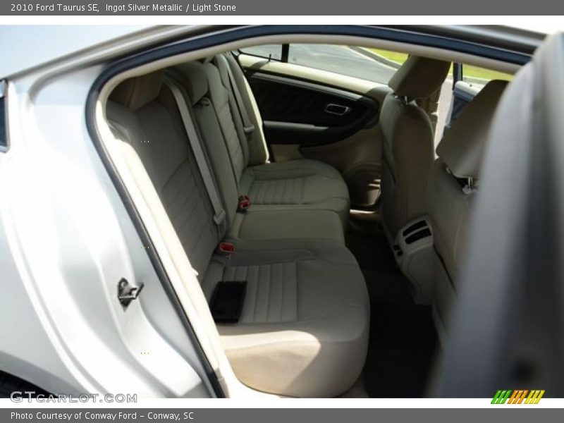Ingot Silver Metallic / Light Stone 2010 Ford Taurus SE