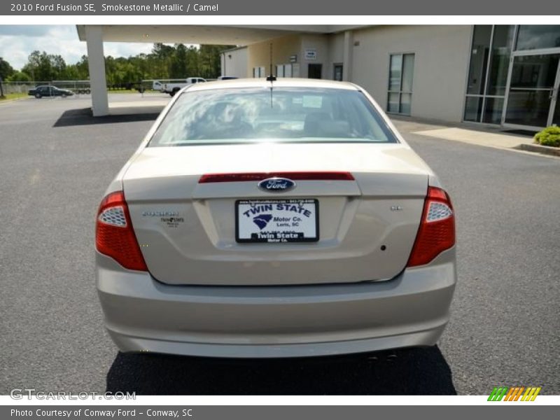 Smokestone Metallic / Camel 2010 Ford Fusion SE