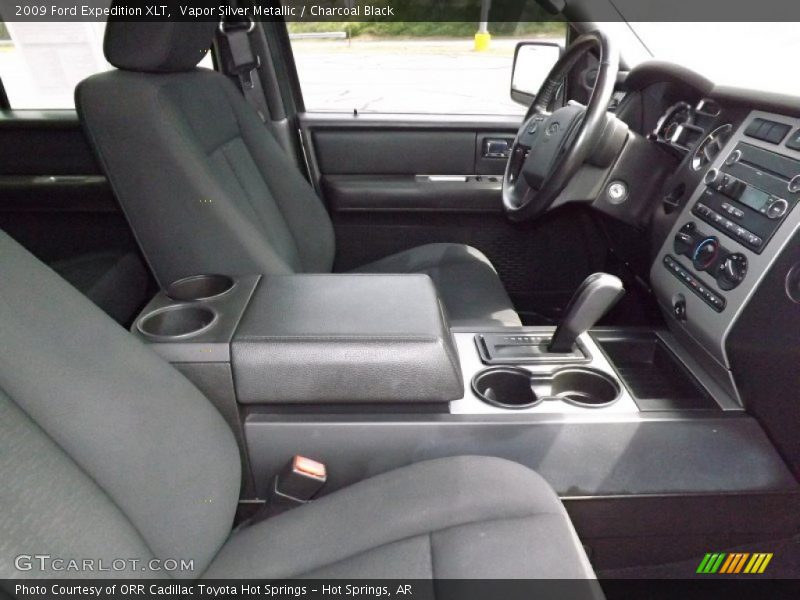 Vapor Silver Metallic / Charcoal Black 2009 Ford Expedition XLT