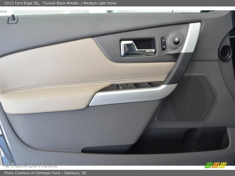 Tuxedo Black Metallic / Medium Light Stone 2013 Ford Edge SEL