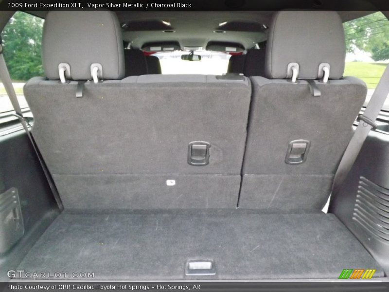 Vapor Silver Metallic / Charcoal Black 2009 Ford Expedition XLT