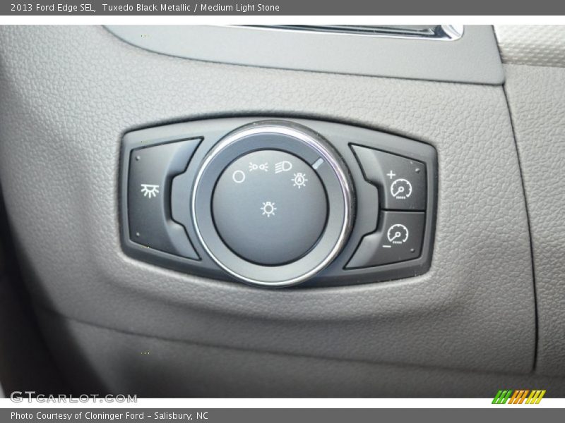 Tuxedo Black Metallic / Medium Light Stone 2013 Ford Edge SEL