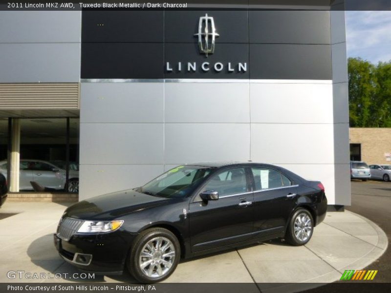 Tuxedo Black Metallic / Dark Charcoal 2011 Lincoln MKZ AWD