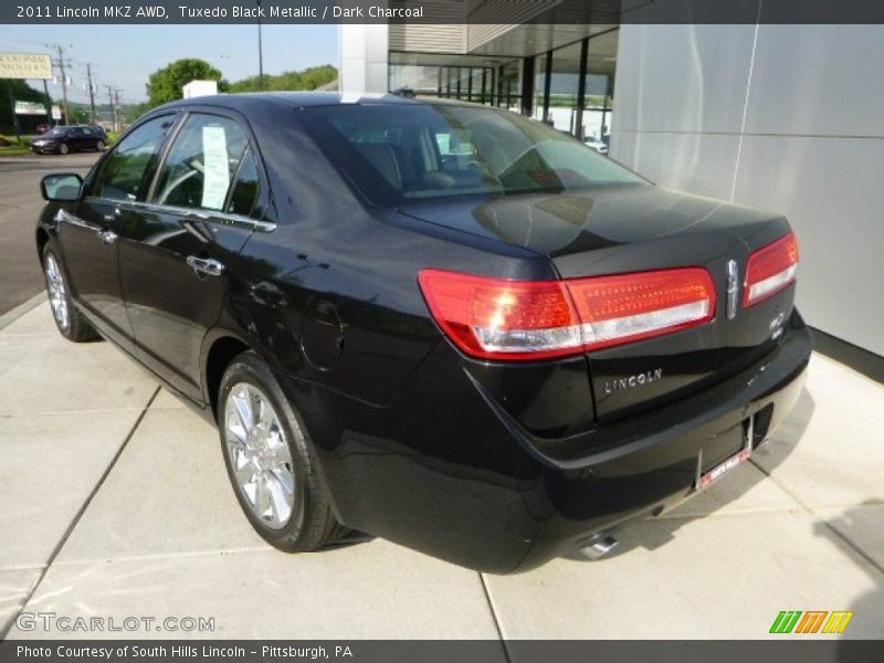 Tuxedo Black Metallic / Dark Charcoal 2011 Lincoln MKZ AWD