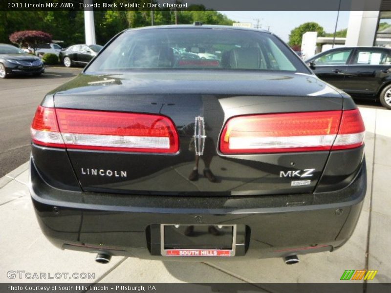Tuxedo Black Metallic / Dark Charcoal 2011 Lincoln MKZ AWD