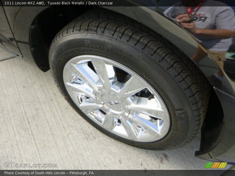 Tuxedo Black Metallic / Dark Charcoal 2011 Lincoln MKZ AWD