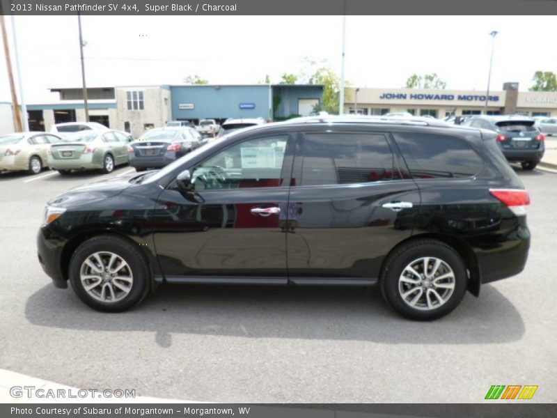 Super Black / Charcoal 2013 Nissan Pathfinder SV 4x4