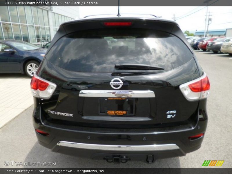 Super Black / Charcoal 2013 Nissan Pathfinder SV 4x4