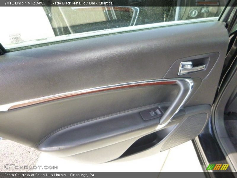 Tuxedo Black Metallic / Dark Charcoal 2011 Lincoln MKZ AWD