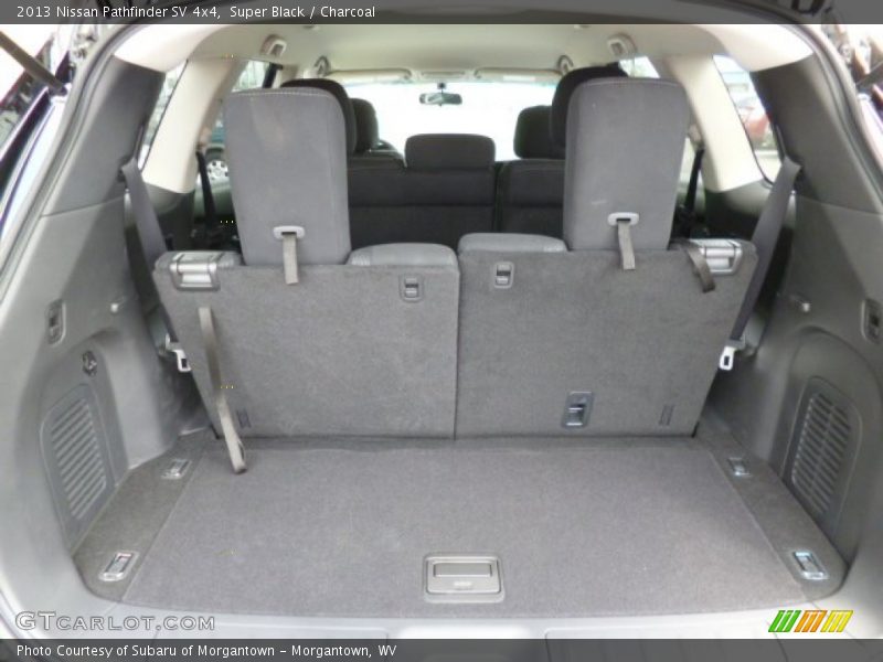 Super Black / Charcoal 2013 Nissan Pathfinder SV 4x4