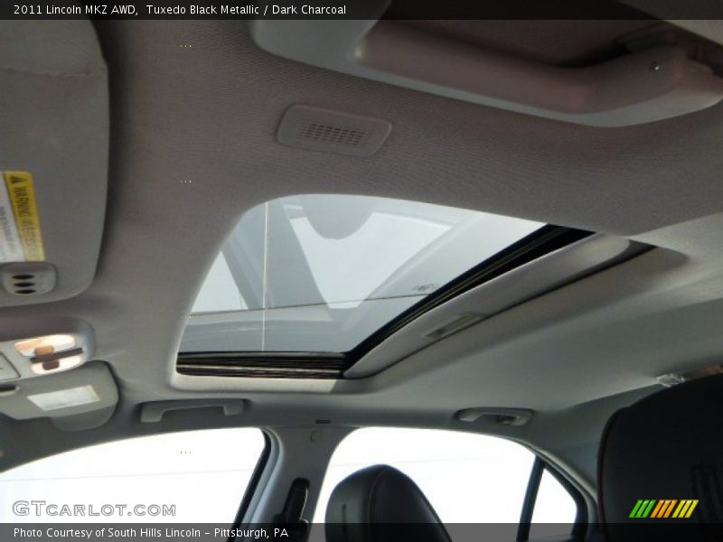 Tuxedo Black Metallic / Dark Charcoal 2011 Lincoln MKZ AWD