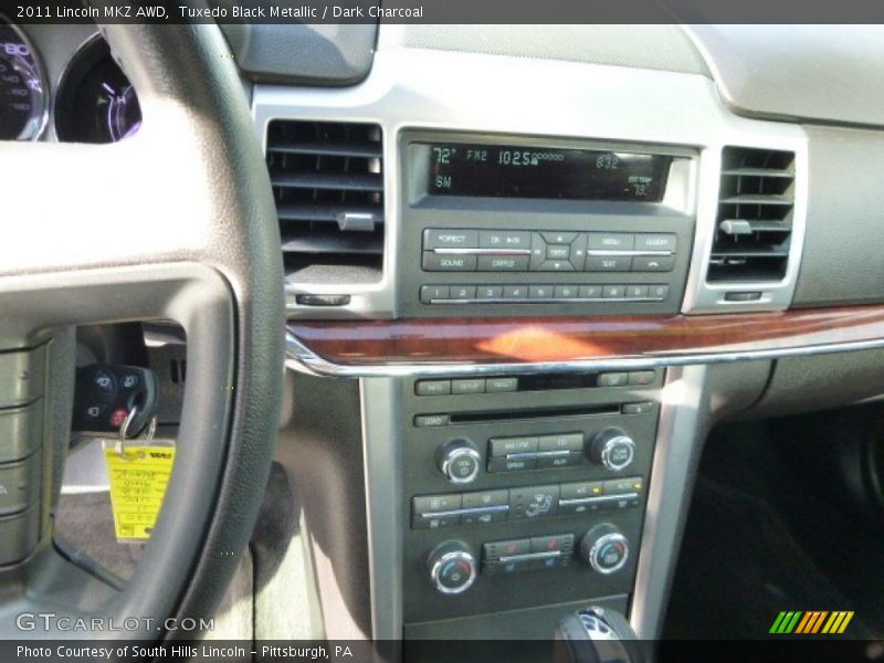 Tuxedo Black Metallic / Dark Charcoal 2011 Lincoln MKZ AWD