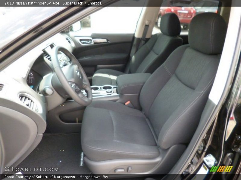 Super Black / Charcoal 2013 Nissan Pathfinder SV 4x4