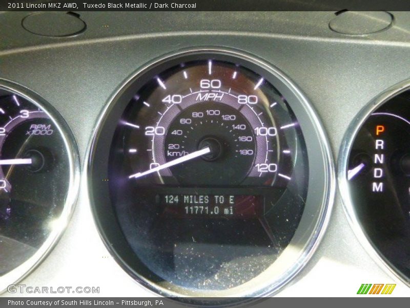 Tuxedo Black Metallic / Dark Charcoal 2011 Lincoln MKZ AWD