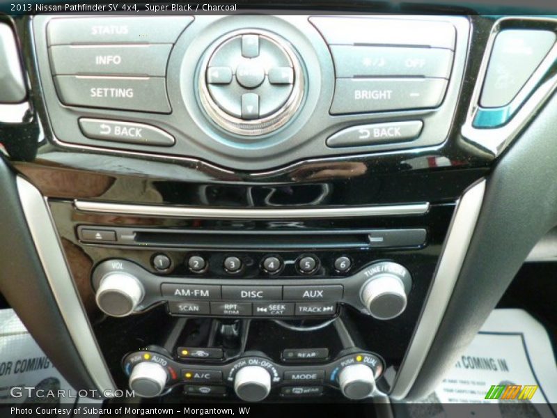 Super Black / Charcoal 2013 Nissan Pathfinder SV 4x4