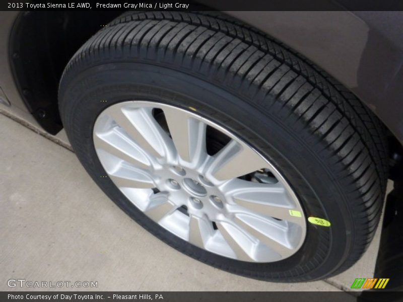 Predawn Gray Mica / Light Gray 2013 Toyota Sienna LE AWD