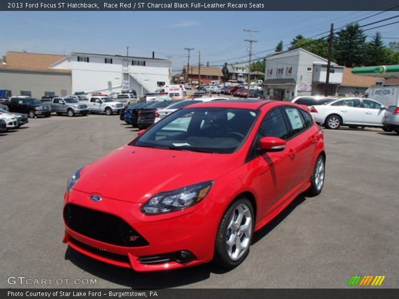 Front 3/4 View of 2013 Focus ST Hatchback