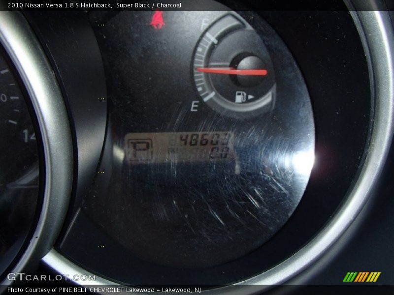 Super Black / Charcoal 2010 Nissan Versa 1.8 S Hatchback