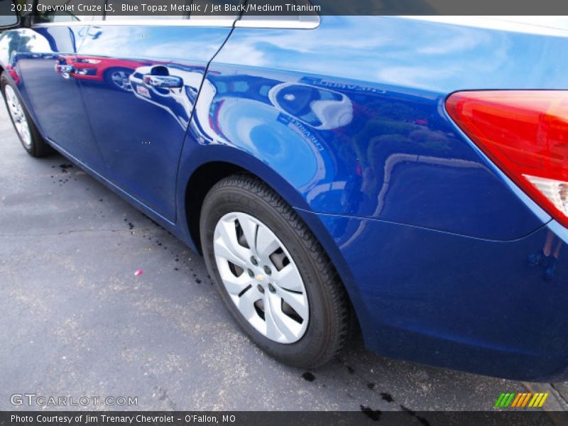 Blue Topaz Metallic / Jet Black/Medium Titanium 2012 Chevrolet Cruze LS