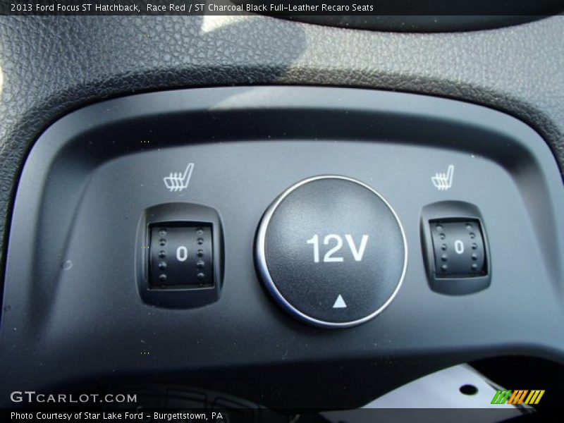 Controls of 2013 Focus ST Hatchback