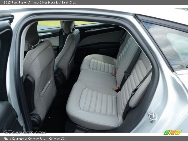 Ingot Silver Metallic / Earth Gray 2013 Ford Fusion S