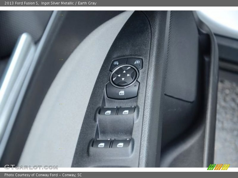 Ingot Silver Metallic / Earth Gray 2013 Ford Fusion S