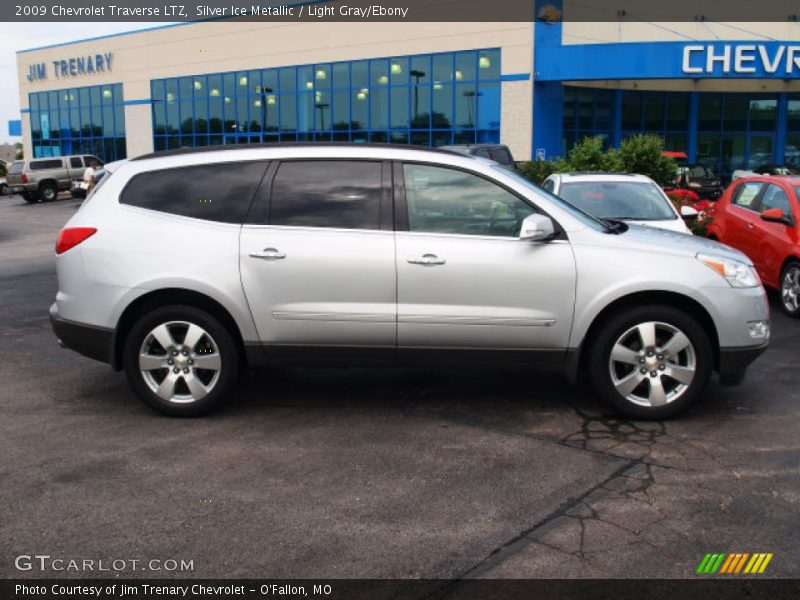 Silver Ice Metallic / Light Gray/Ebony 2009 Chevrolet Traverse LTZ