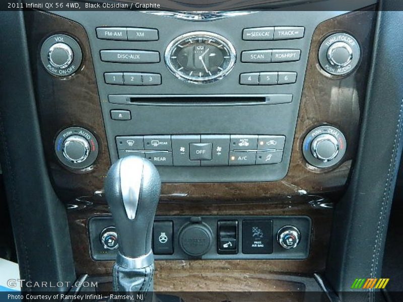 Controls of 2011 QX 56 4WD