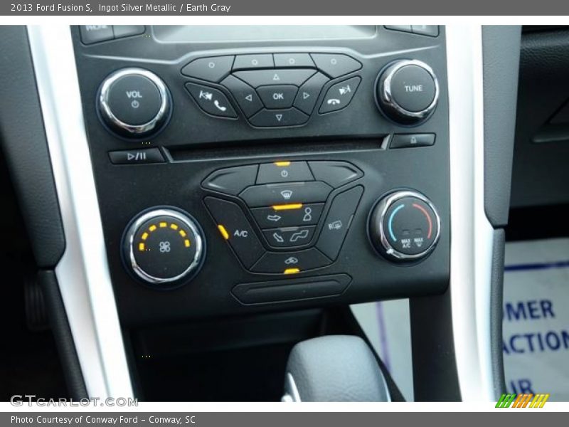 Ingot Silver Metallic / Earth Gray 2013 Ford Fusion S