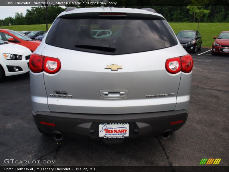 Silver Ice Metallic / Light Gray/Ebony 2009 Chevrolet Traverse LTZ