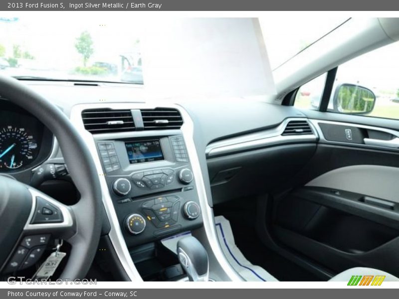 Ingot Silver Metallic / Earth Gray 2013 Ford Fusion S
