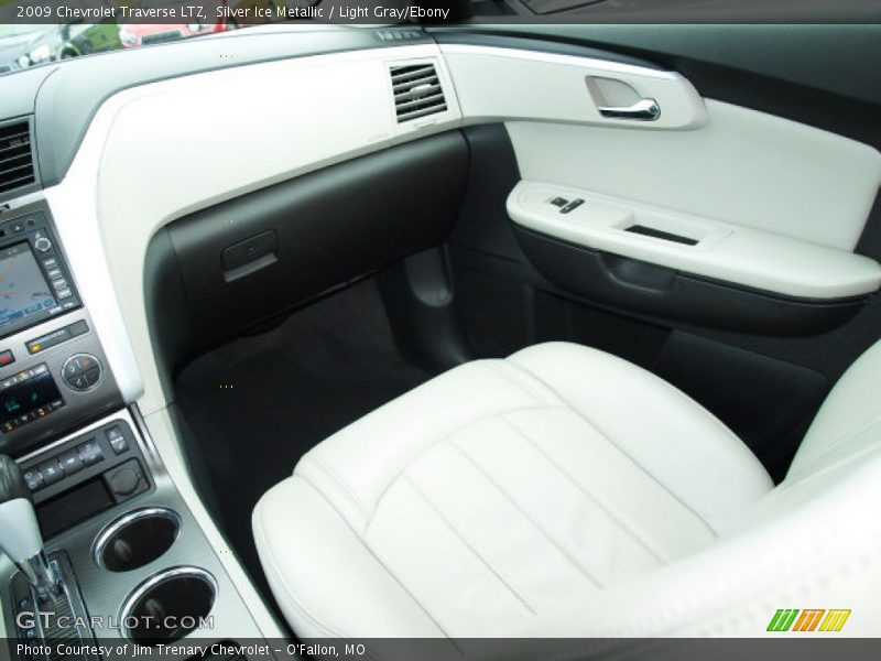 Silver Ice Metallic / Light Gray/Ebony 2009 Chevrolet Traverse LTZ