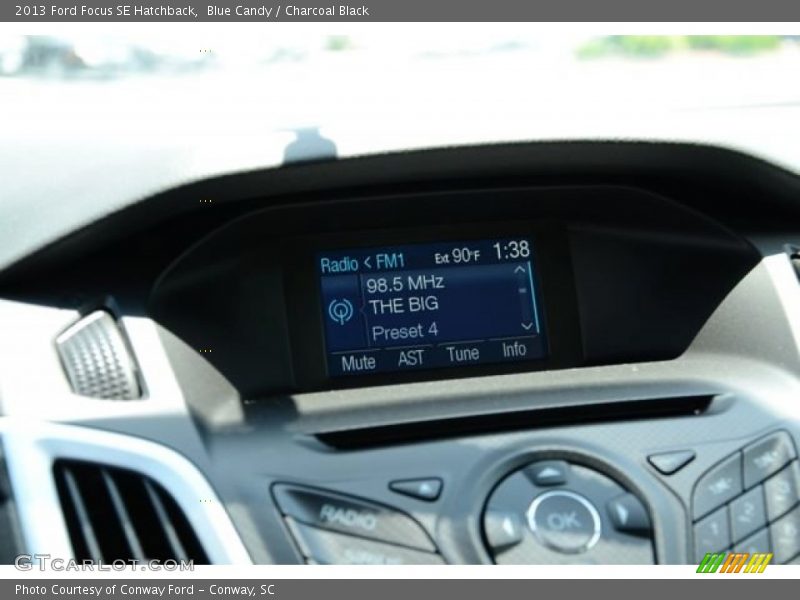 Blue Candy / Charcoal Black 2013 Ford Focus SE Hatchback