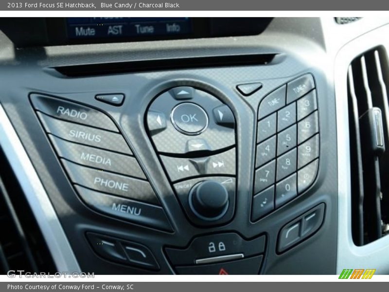 Blue Candy / Charcoal Black 2013 Ford Focus SE Hatchback