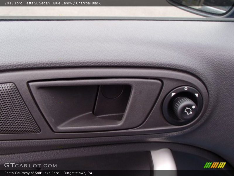Blue Candy / Charcoal Black 2013 Ford Fiesta SE Sedan