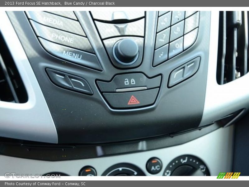 Blue Candy / Charcoal Black 2013 Ford Focus SE Hatchback
