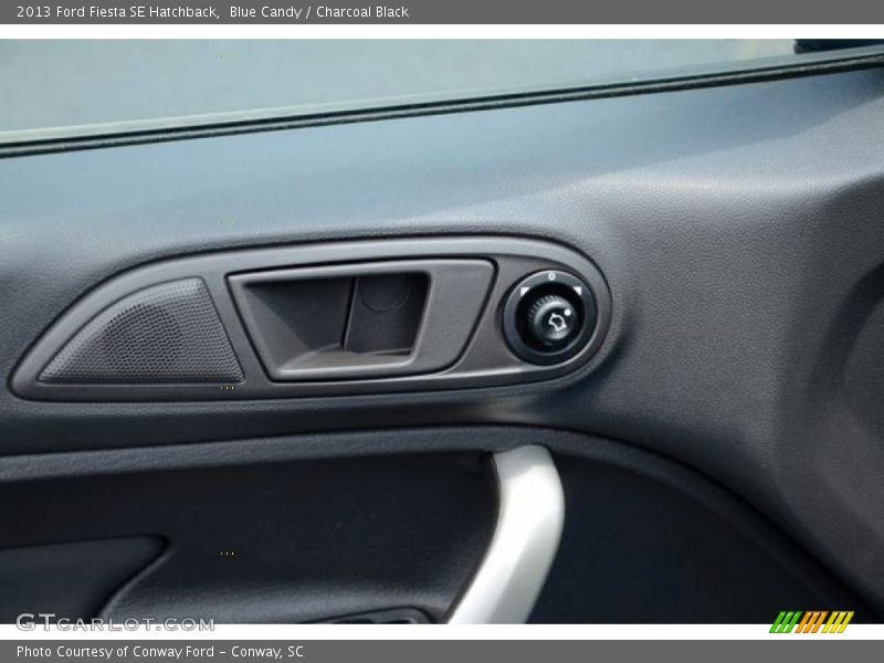 Blue Candy / Charcoal Black 2013 Ford Fiesta SE Hatchback