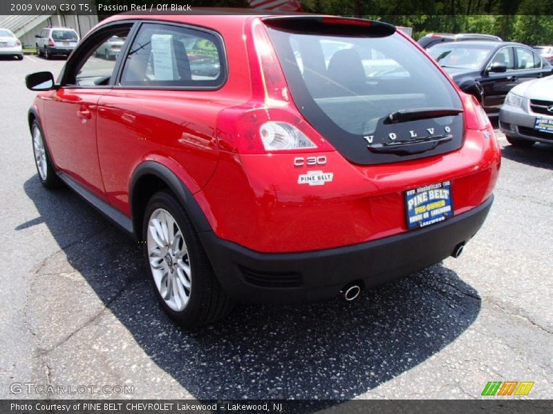 Passion Red / Off Black 2009 Volvo C30 T5