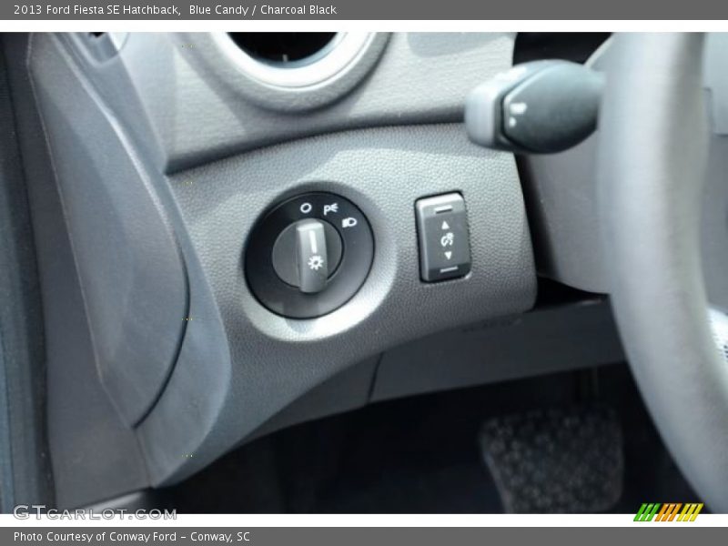 Blue Candy / Charcoal Black 2013 Ford Fiesta SE Hatchback