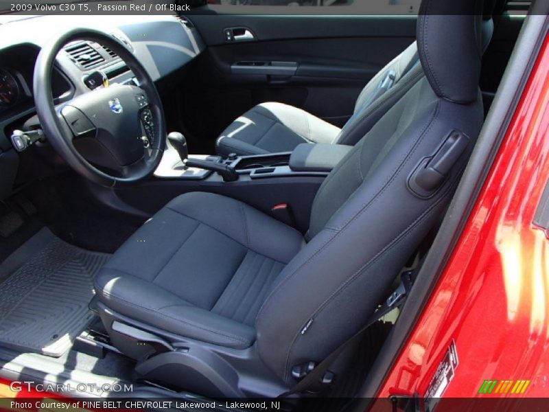 Passion Red / Off Black 2009 Volvo C30 T5