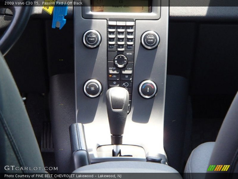 Passion Red / Off Black 2009 Volvo C30 T5