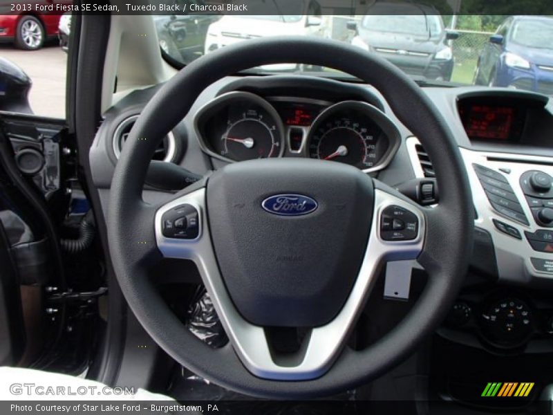 Tuxedo Black / Charcoal Black 2013 Ford Fiesta SE Sedan