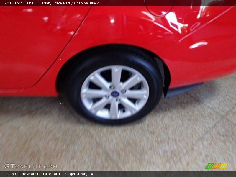 Race Red / Charcoal Black 2013 Ford Fiesta SE Sedan