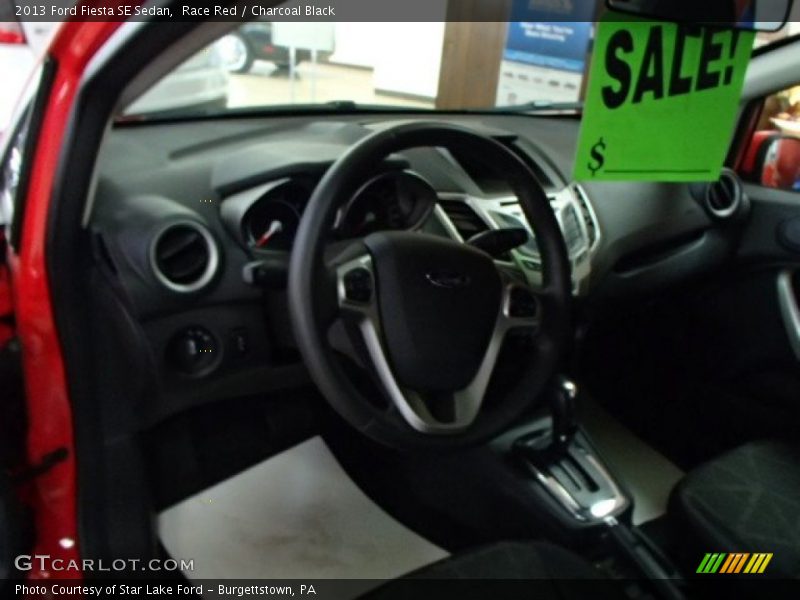 Race Red / Charcoal Black 2013 Ford Fiesta SE Sedan