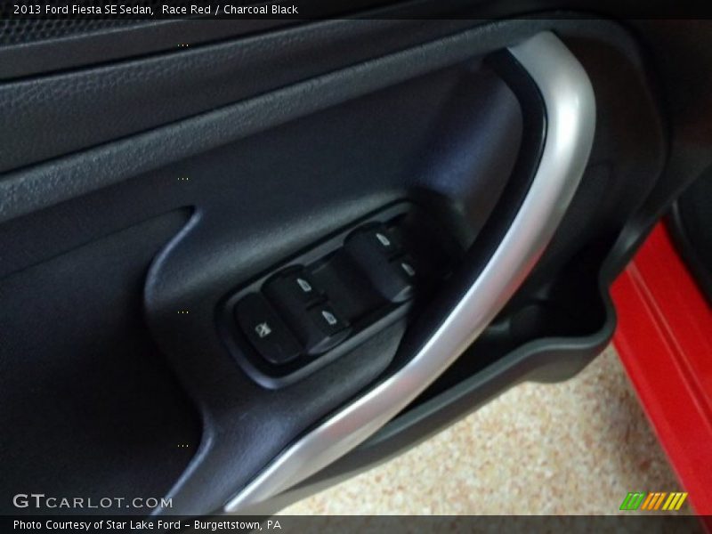 Race Red / Charcoal Black 2013 Ford Fiesta SE Sedan
