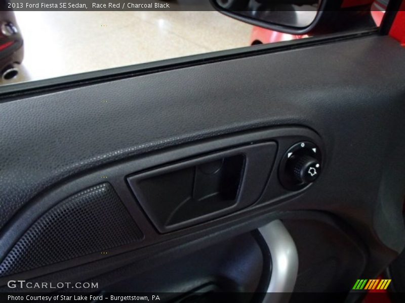 Race Red / Charcoal Black 2013 Ford Fiesta SE Sedan