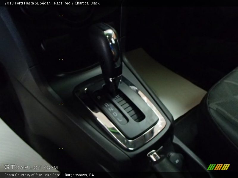 Race Red / Charcoal Black 2013 Ford Fiesta SE Sedan