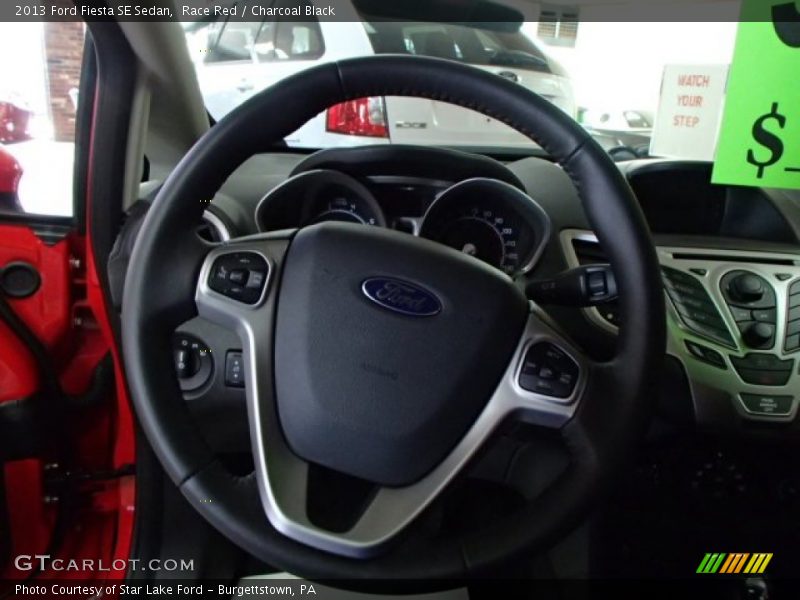 Race Red / Charcoal Black 2013 Ford Fiesta SE Sedan